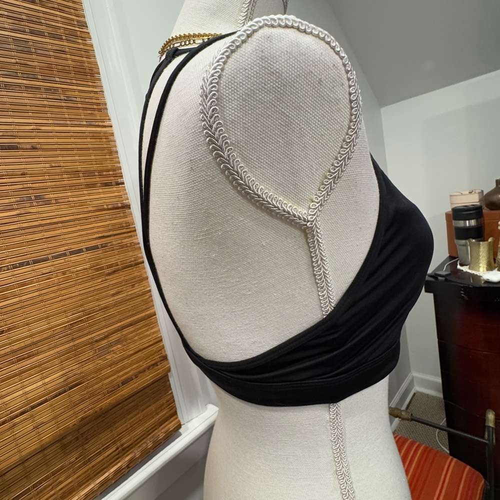 Victoria's Secret Black Sports Bra with High Neckline and Wide Straps - Picture 5 of 7